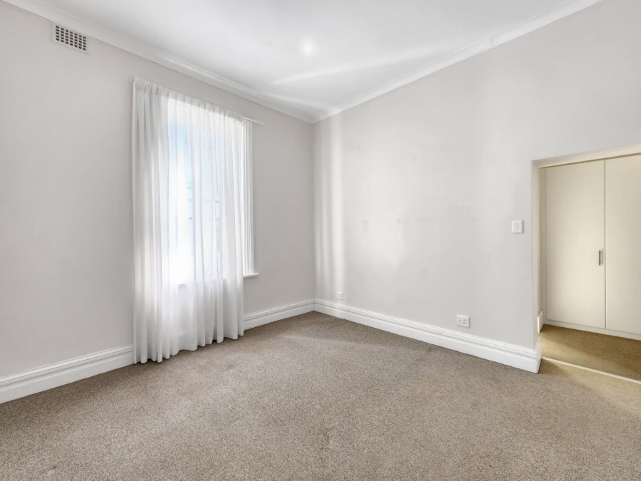 To Let 3 Bedroom Property for Rent in Sea Point Western Cape